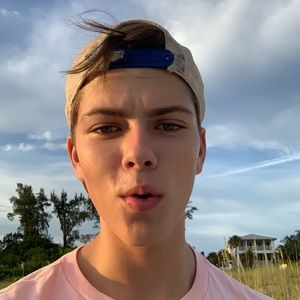 Meet your Posher, Cole